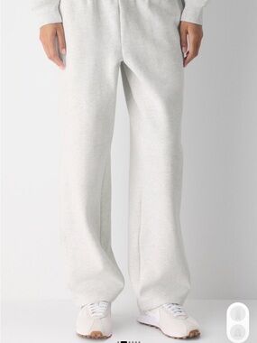 aritzia heather cloud white sweatpants
